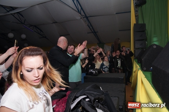 Zdjęcie w galerii na portalu naszraciborz.pl: Piękni i Młodzi w szymocickim AquaBrax. Na 450 lat raciborskiego browaru wiadomości z regionu