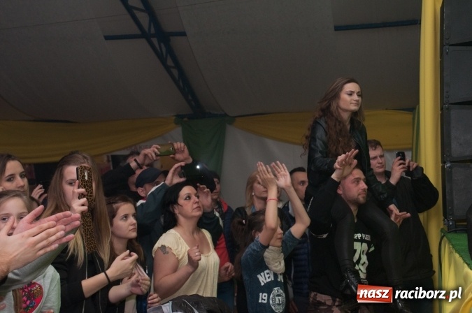 Zdjęcie w galerii na portalu naszraciborz.pl: Piękni i Młodzi w szymocickim AquaBrax. Na 450 lat raciborskiego browaru wiadomości z regionu