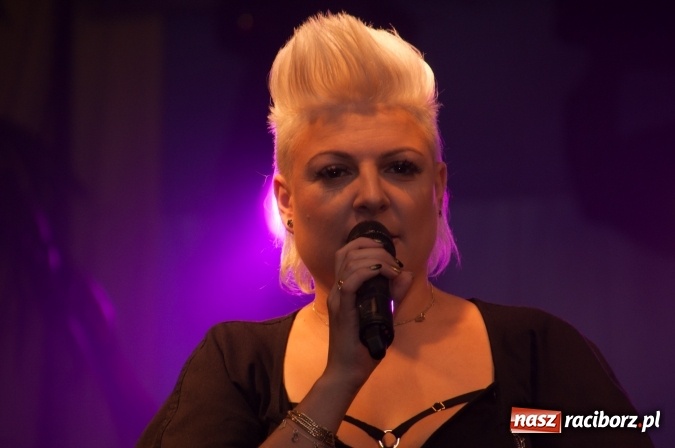 Zdjęcie w galerii na portalu naszraciborz.pl: Piękni i Młodzi w szymocickim AquaBrax. Na 450 lat raciborskiego browaru wiadomości z regionu