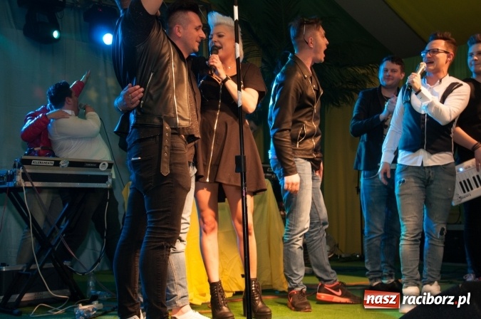 Zdjęcie w galerii na portalu naszraciborz.pl: Piękni i Młodzi w szymocickim AquaBrax. Na 450 lat raciborskiego browaru wiadomości z regionu