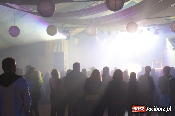 Zdjęcie w galerii na portalu naszraciborz.pl: Piękni i Młodzi w szymocickim AquaBrax. Na 450 lat raciborskiego browaru wiadomości z regionu