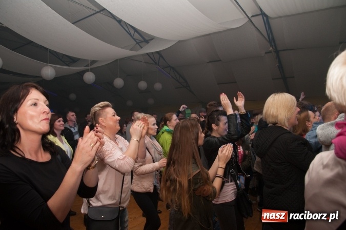 Zdjęcie w galerii na portalu naszraciborz.pl: Piękni i Młodzi w szymocickim AquaBrax. Na 450 lat raciborskiego browaru wiadomości z regionu