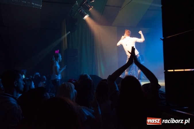 Zdjęcie w galerii na portalu naszraciborz.pl: Piękni i Młodzi w szymocickim AquaBrax. Na 450 lat raciborskiego browaru wiadomości z regionu