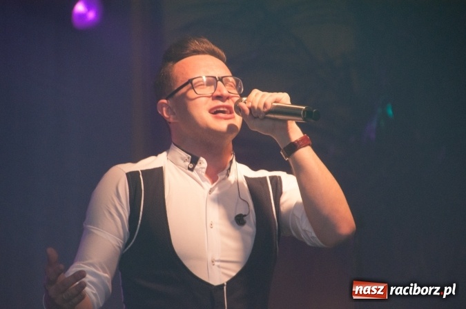 Zdjęcie w galerii na portalu naszraciborz.pl: Piękni i Młodzi w szymocickim AquaBrax. Na 450 lat raciborskiego browaru wiadomości z regionu