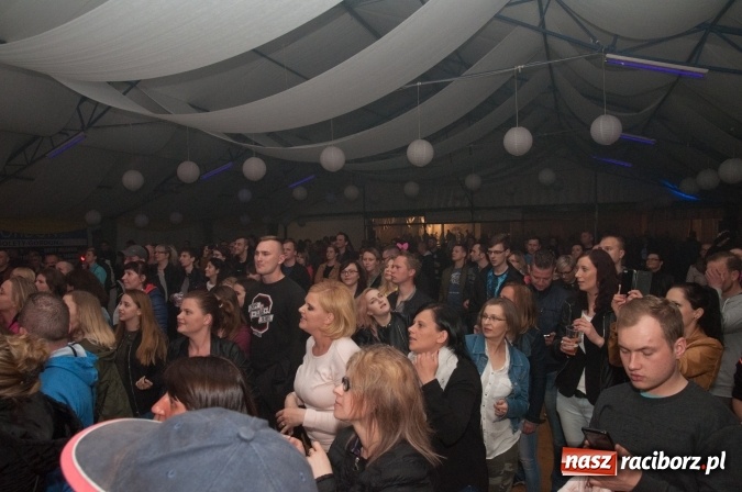 Zdjęcie w galerii na portalu naszraciborz.pl: Piękni i Młodzi w szymocickim AquaBrax. Na 450 lat raciborskiego browaru wiadomości z regionu