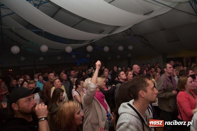 Zdjęcie w galerii na portalu naszraciborz.pl: Piękni i Młodzi w szymocickim AquaBrax. Na 450 lat raciborskiego browaru wiadomości z regionu