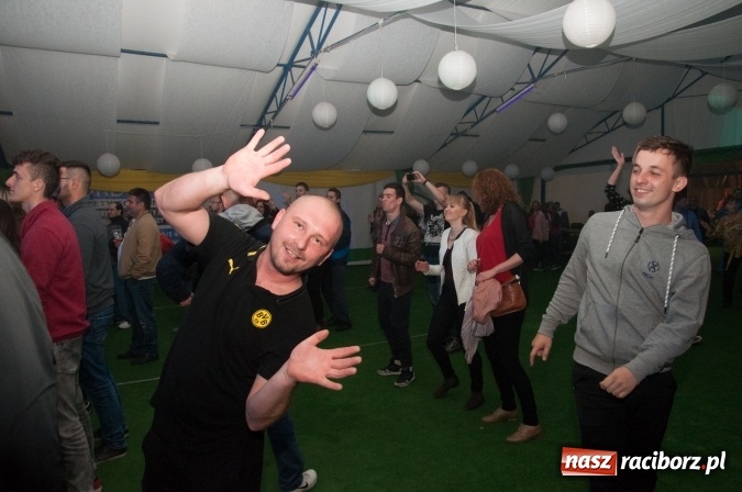 Zdjęcie w galerii na portalu naszraciborz.pl: Piękni i Młodzi w szymocickim AquaBrax. Na 450 lat raciborskiego browaru wiadomości z regionu