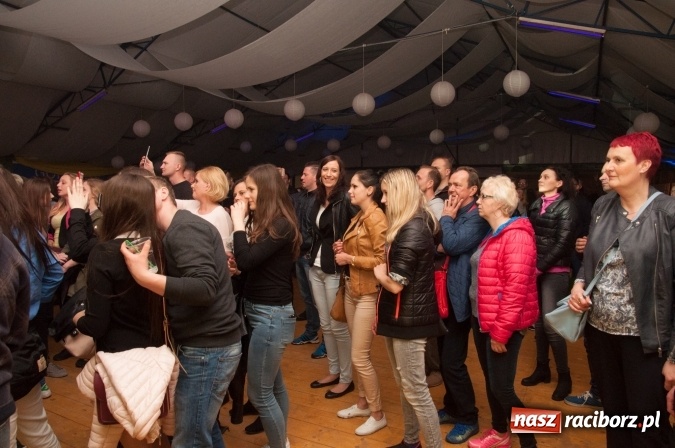 Zdjęcie w galerii na portalu naszraciborz.pl: Piękni i Młodzi w szymocickim AquaBrax. Na 450 lat raciborskiego browaru wiadomości z regionu