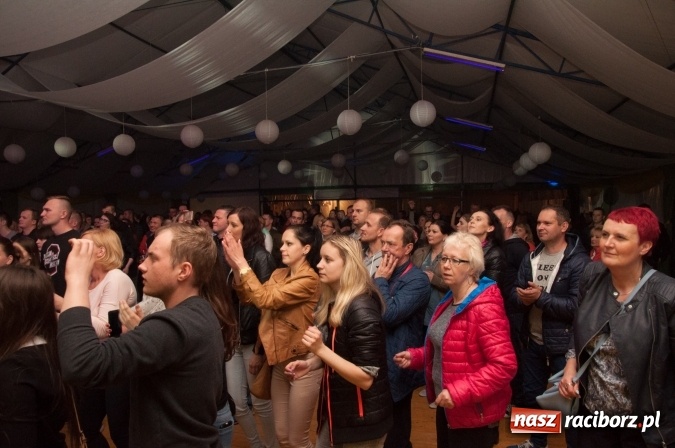 Zdjęcie w galerii na portalu naszraciborz.pl: Piękni i Młodzi w szymocickim AquaBrax. Na 450 lat raciborskiego browaru wiadomości z regionu