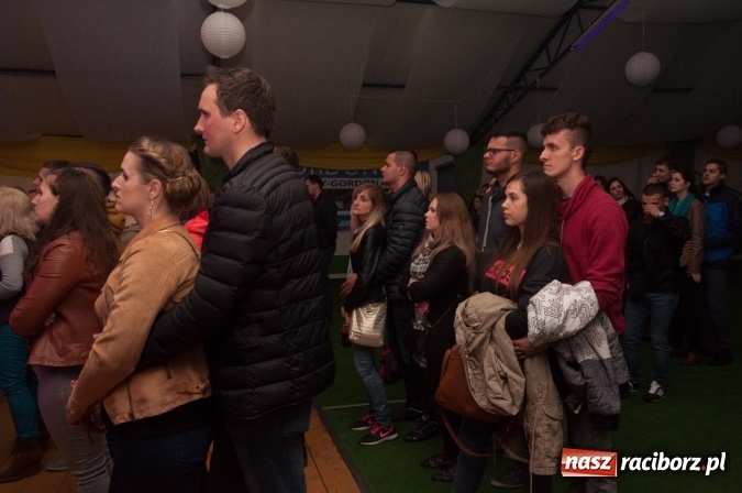 Zdjęcie w galerii na portalu naszraciborz.pl: Piękni i Młodzi w szymocickim AquaBrax. Na 450 lat raciborskiego browaru wiadomości z regionu