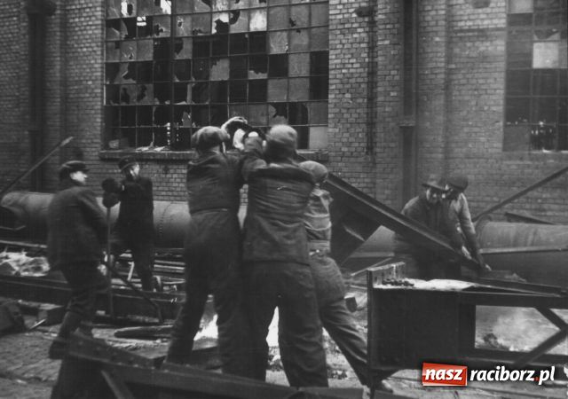 Zdjęcie w galerii na portalu naszraciborz.pl: Fotografie znalezione w magazynie wiadomości z regionu