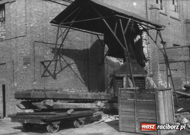 Zdjęcie w galerii na portalu naszraciborz.pl: Fotografie znalezione w magazynie wiadomości z regionu