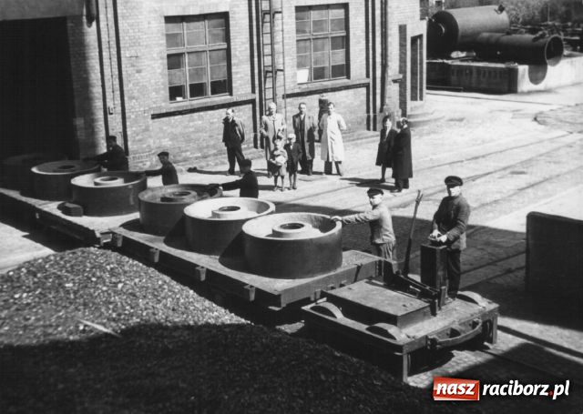 Zdjęcie w galerii na portalu naszraciborz.pl: Fotografie znalezione w magazynie wiadomości z regionu