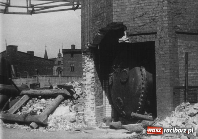 Zdjęcie w galerii na portalu naszraciborz.pl: Fotografie znalezione w magazynie wiadomości z regionu