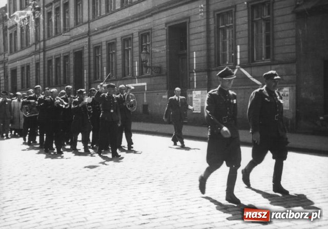 Zdjęcie w galerii na portalu naszraciborz.pl: Fotografie znalezione w magazynie wiadomości z regionu