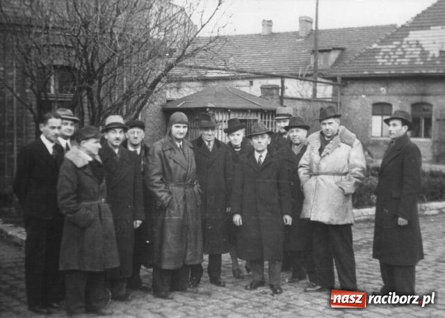Zdjęcie w galerii na portalu naszraciborz.pl: Fotografie znalezione w magazynie wiadomości z regionu