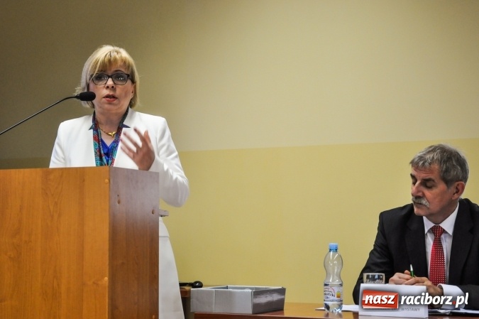 Zdjęcie w galerii na portalu naszraciborz.pl: Alternatywa dla niskiej emisji, czyli o walce ze smogiem na konferencji w Pietrowicach Wlk. wiadomości z regionu