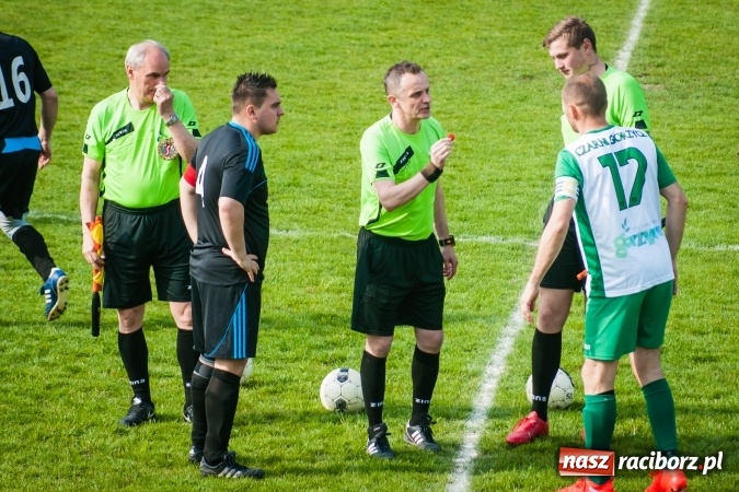 Zdjęcie w galerii na portalu naszraciborz.pl: Spotkanie bez historii przy Tuwima. Czarni Gorzyce rozbili Ocice wiadomości z regionu