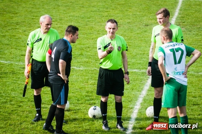 Zdjęcie w galerii na portalu naszraciborz.pl: Spotkanie bez historii przy Tuwima. Czarni Gorzyce rozbili Ocice wiadomości z regionu