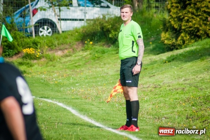Zdjęcie w galerii na portalu naszraciborz.pl: Spotkanie bez historii przy Tuwima. Czarni Gorzyce rozbili Ocice wiadomości z regionu