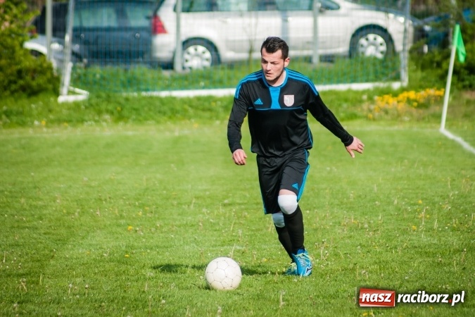 Zdjęcie w galerii na portalu naszraciborz.pl: Spotkanie bez historii przy Tuwima. Czarni Gorzyce rozbili Ocice wiadomości z regionu