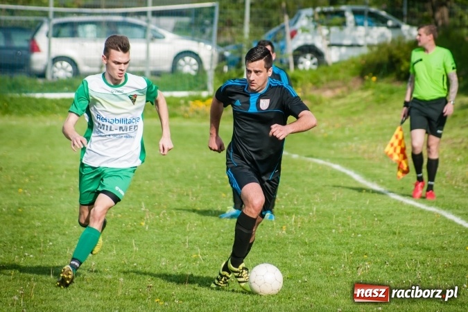 Zdjęcie w galerii na portalu naszraciborz.pl: Spotkanie bez historii przy Tuwima. Czarni Gorzyce rozbili Ocice wiadomości z regionu