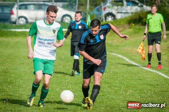 Zdjęcie w galerii na portalu naszraciborz.pl: Spotkanie bez historii przy Tuwima. Czarni Gorzyce rozbili Ocice wiadomości z regionu