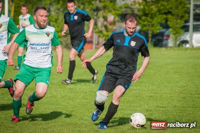 Zdjęcie w galerii na portalu naszraciborz.pl: Spotkanie bez historii przy Tuwima. Czarni Gorzyce rozbili Ocice wiadomości z regionu