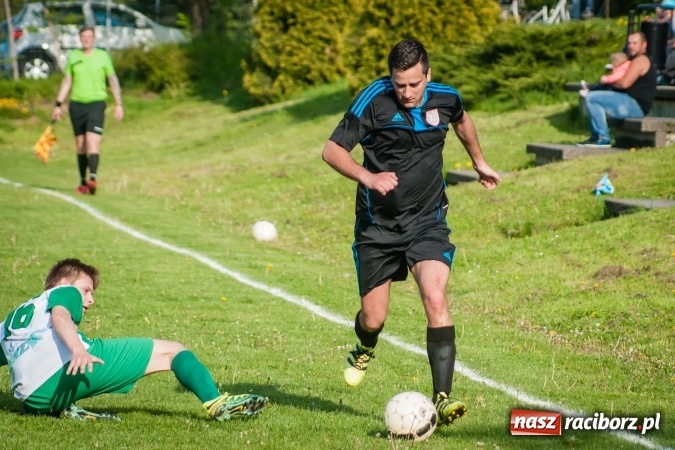 Zdjęcie w galerii na portalu naszraciborz.pl: Spotkanie bez historii przy Tuwima. Czarni Gorzyce rozbili Ocice wiadomości z regionu