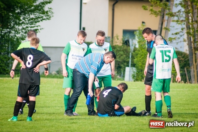 Zdjęcie w galerii na portalu naszraciborz.pl: Spotkanie bez historii przy Tuwima. Czarni Gorzyce rozbili Ocice wiadomości z regionu