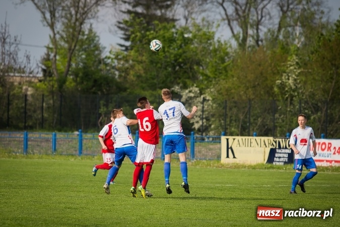 Zdjęcie w galerii na portalu naszraciborz.pl: Przegrana Unii Racibórz z Gwarkiem Ornontowice wiadomości z regionu