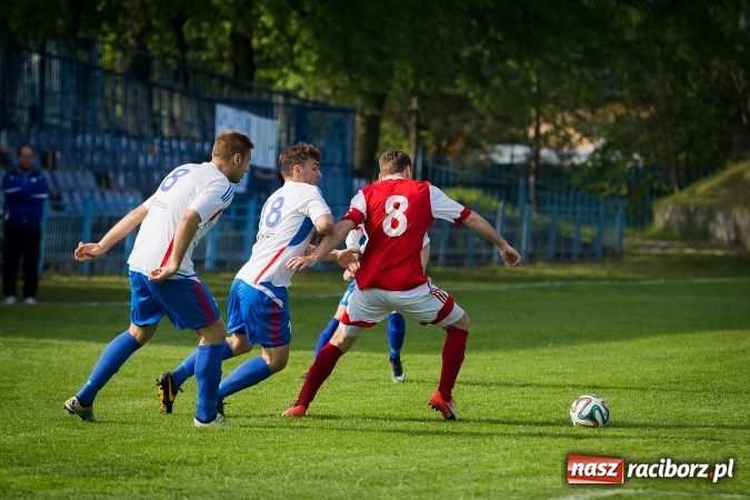 Zdjęcie w galerii na portalu naszraciborz.pl: Przegrana Unii Racibórz z Gwarkiem Ornontowice wiadomości z regionu