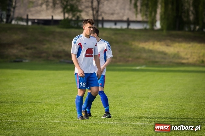 Zdjęcie w galerii na portalu naszraciborz.pl: Przegrana Unii Racibórz z Gwarkiem Ornontowice wiadomości z regionu