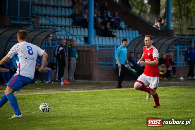 Zdjęcie w galerii na portalu naszraciborz.pl: Przegrana Unii Racibórz z Gwarkiem Ornontowice wiadomości z regionu
