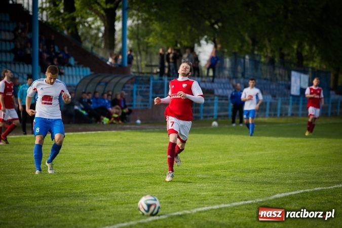 Zdjęcie w galerii na portalu naszraciborz.pl: Przegrana Unii Racibórz z Gwarkiem Ornontowice wiadomości z regionu