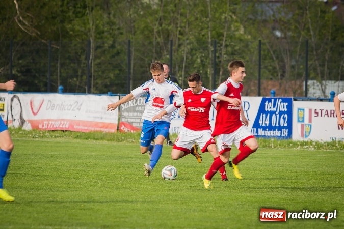 Zdjęcie w galerii na portalu naszraciborz.pl: Przegrana Unii Racibórz z Gwarkiem Ornontowice wiadomości z regionu