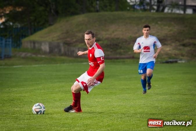 Zdjęcie w galerii na portalu naszraciborz.pl: Przegrana Unii Racibórz z Gwarkiem Ornontowice wiadomości z regionu