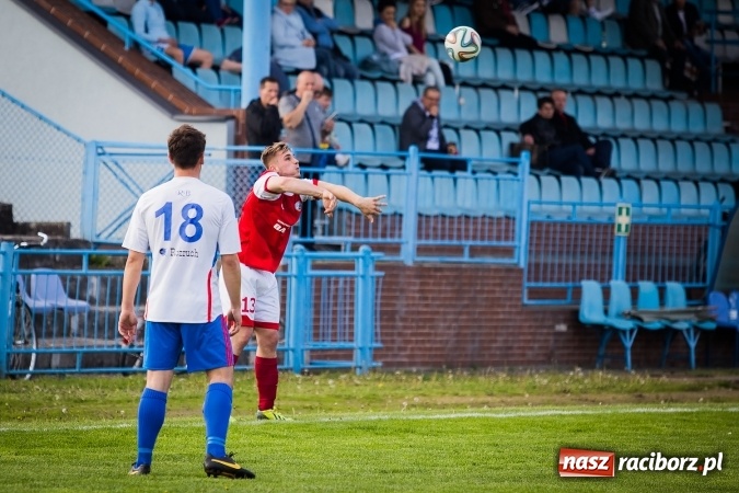 Zdjęcie w galerii na portalu naszraciborz.pl: Przegrana Unii Racibórz z Gwarkiem Ornontowice wiadomości z regionu