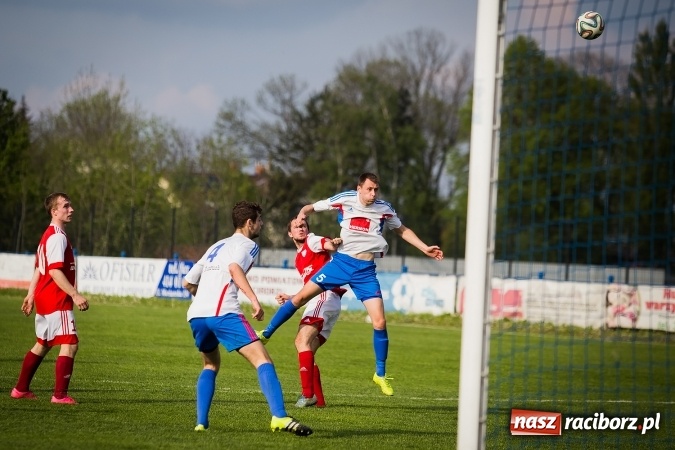 Zdjęcie w galerii na portalu naszraciborz.pl: Przegrana Unii Racibórz z Gwarkiem Ornontowice wiadomości z regionu