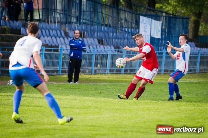 Zdjęcie w galerii na portalu naszraciborz.pl: Przegrana Unii Racibórz z Gwarkiem Ornontowice wiadomości z regionu