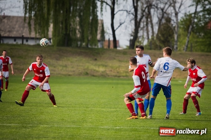 Zdjęcie w galerii na portalu naszraciborz.pl: Przegrana Unii Racibórz z Gwarkiem Ornontowice wiadomości z regionu