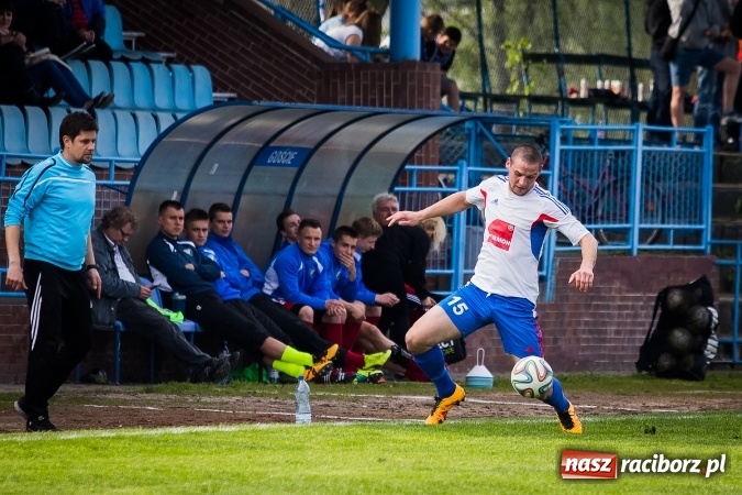 Zdjęcie w galerii na portalu naszraciborz.pl: Przegrana Unii Racibórz z Gwarkiem Ornontowice wiadomości z regionu