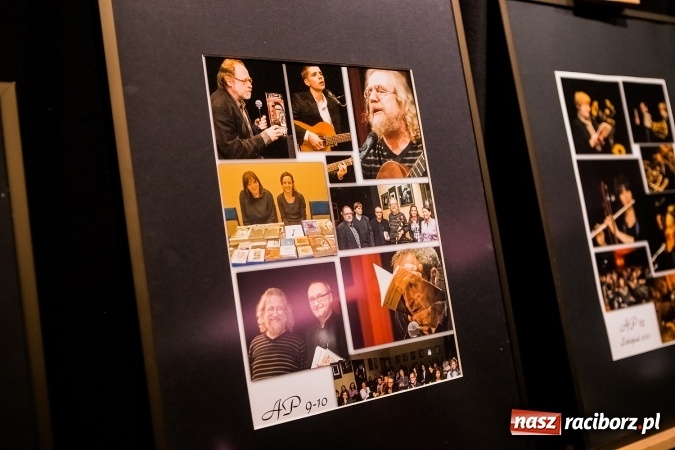 Zdjęcie w galerii na portalu naszraciborz.pl: 25. numer Almanachu Prowincjonalnego trafił do rąk czytelników wiadomości z regionu