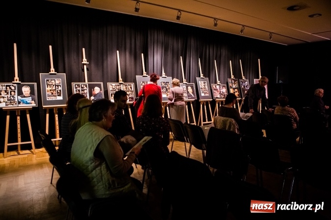 Zdjęcie w galerii na portalu naszraciborz.pl: 25. numer Almanachu Prowincjonalnego trafił do rąk czytelników wiadomości z regionu