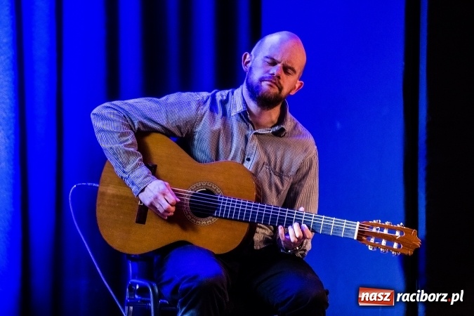 Zdjęcie w galerii na portalu naszraciborz.pl: 25. numer Almanachu Prowincjonalnego trafił do rąk czytelników wiadomości z regionu