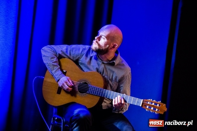 Zdjęcie w galerii na portalu naszraciborz.pl: 25. numer Almanachu Prowincjonalnego trafił do rąk czytelników wiadomości z regionu