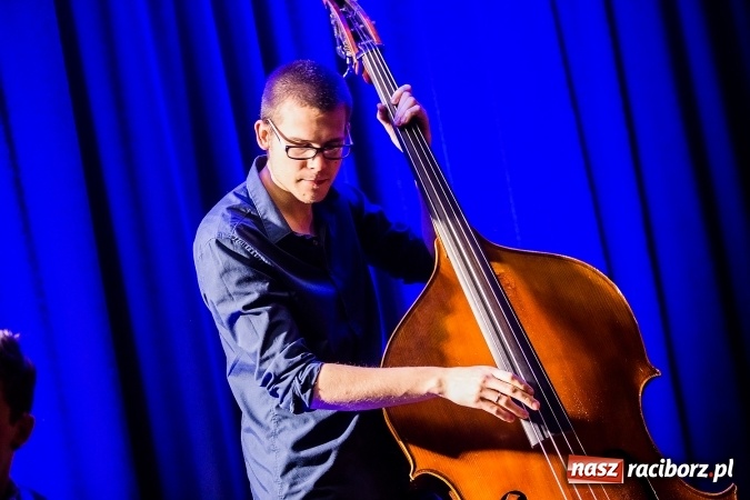 Zdjęcie w galerii na portalu naszraciborz.pl: 25. numer Almanachu Prowincjonalnego trafił do rąk czytelników wiadomości z regionu