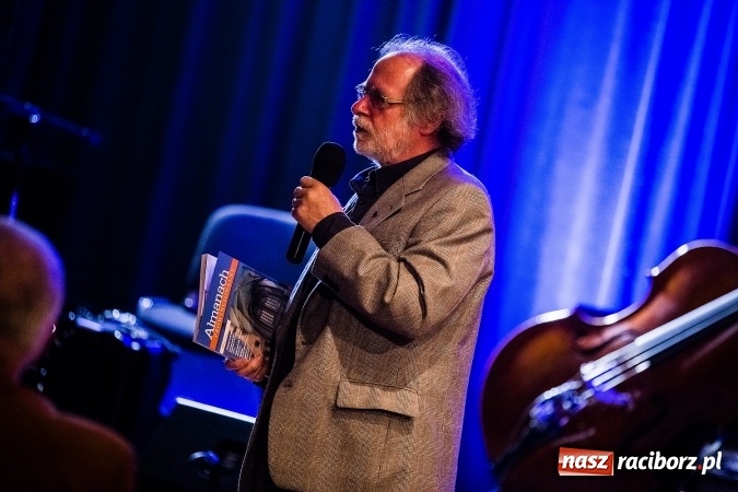 Zdjęcie w galerii na portalu naszraciborz.pl: 25. numer Almanachu Prowincjonalnego trafił do rąk czytelników wiadomości z regionu