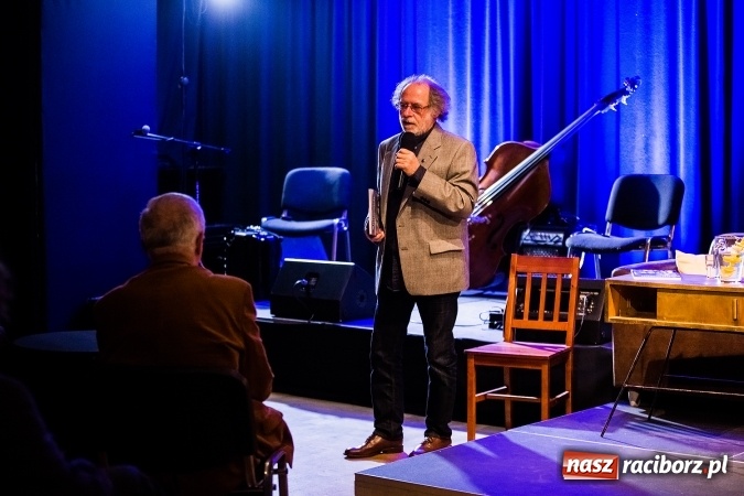 Zdjęcie w galerii na portalu naszraciborz.pl: 25. numer Almanachu Prowincjonalnego trafił do rąk czytelników wiadomości z regionu