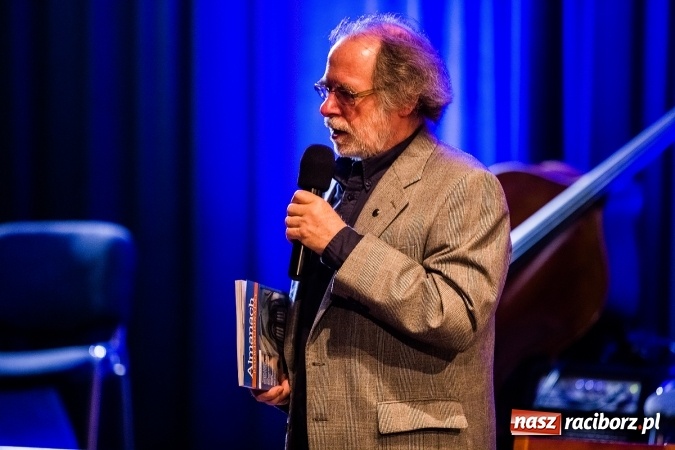 Zdjęcie w galerii na portalu naszraciborz.pl: 25. numer Almanachu Prowincjonalnego trafił do rąk czytelników wiadomości z regionu